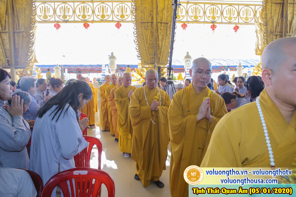hinh-anh-le-tat-nien-tai-chua-quan-the-am-nam-2019-chua-quan-the-am-duc-trong-lam-dong-10.jpg