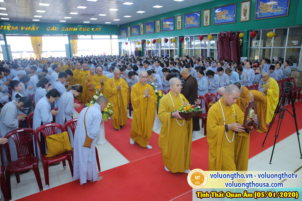 hinh-anh-le-tat-nien-tai-chua-quan-the-am-nam-2019-chua-quan-the-am-duc-trong-lam-dong-13.jpg