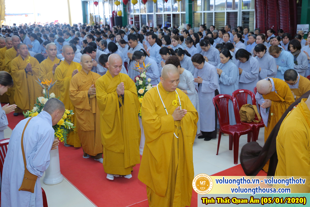 hinh-anh-le-tat-nien-tai-chua-quan-the-am-nam-2019-chua-quan-the-am-duc-trong-lam-dong-14.jpg
