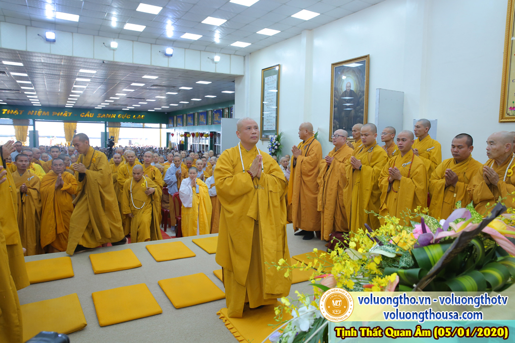 hinh-anh-le-tat-nien-tai-chua-quan-the-am-nam-2019-chua-quan-the-am-duc-trong-lam-dong-16.jpg
