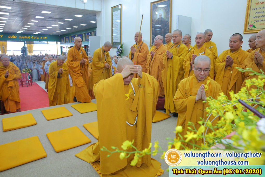 hinh-anh-le-tat-nien-tai-chua-quan-the-am-nam-2019-chua-quan-the-am-duc-trong-lam-dong-18.jpg