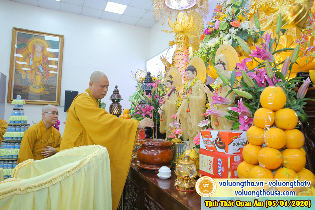 hinh-anh-le-tat-nien-tai-chua-quan-the-am-nam-2019-chua-quan-the-am-duc-trong-lam-dong-19.jpg