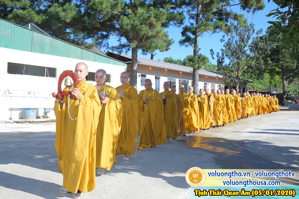 hinh-anh-le-tat-nien-tai-chua-quan-the-am-nam-2019-chua-quan-the-am-duc-trong-lam-dong-4.jpg