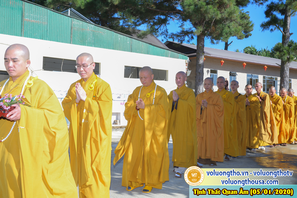 hinh-anh-le-tat-nien-tai-chua-quan-the-am-nam-2019-chua-quan-the-am-duc-trong-lam-dong-5.jpg