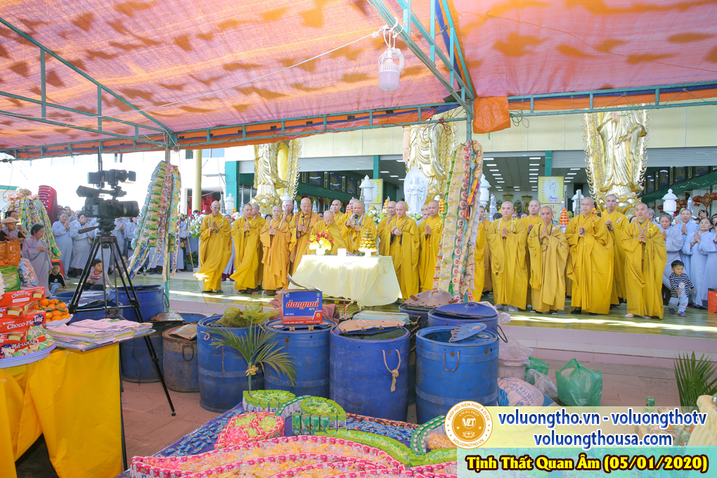 hinh-anh-le-tat-nien-tai-chua-quan-the-am-nam-2019-chua-quan-the-am-duc-trong-lam-dong-65.jpg