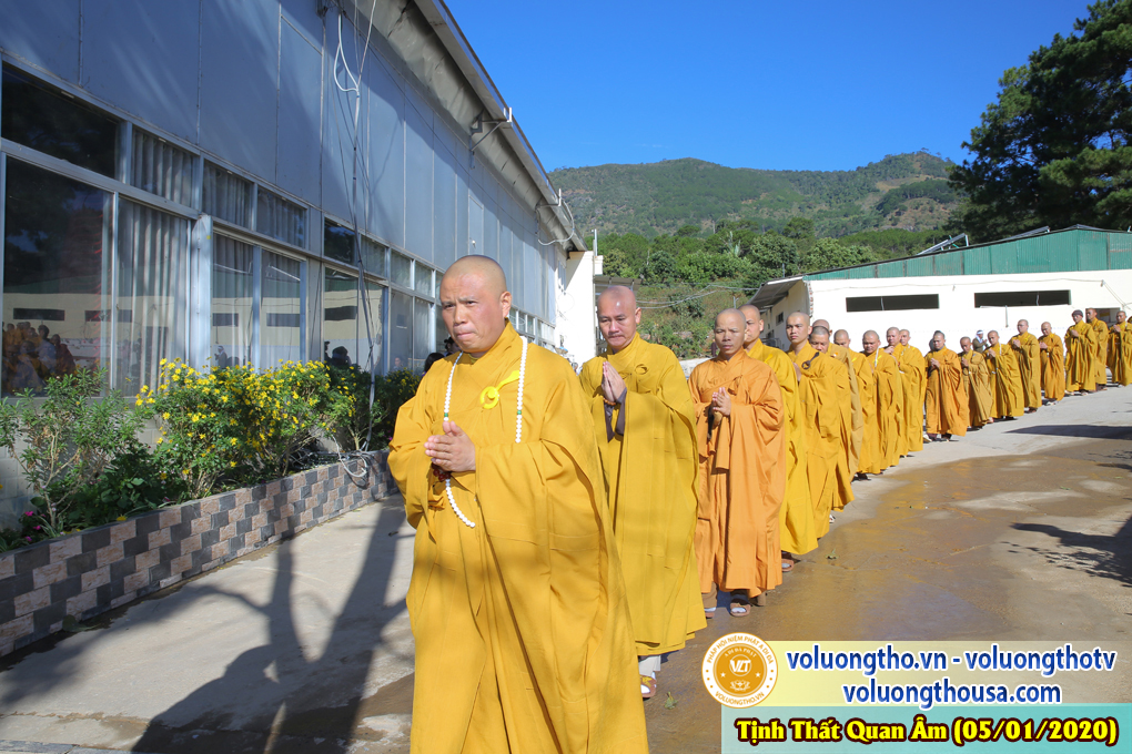 hinh-anh-le-tat-nien-tai-chua-quan-the-am-nam-2019-chua-quan-the-am-duc-trong-lam-dong-8.jpg