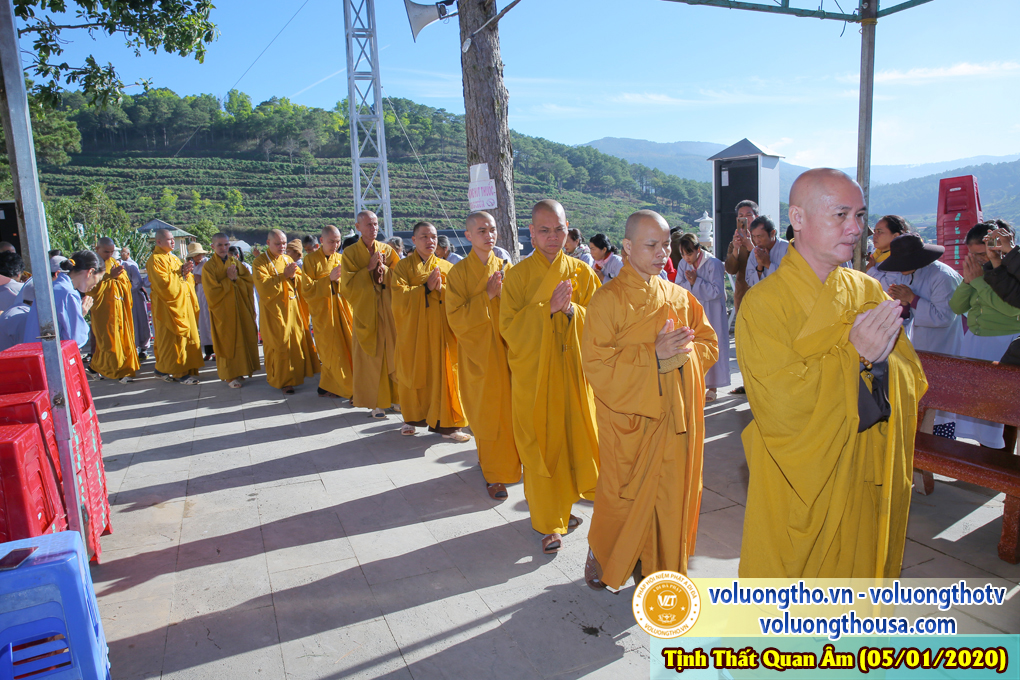 hinh-anh-le-tat-nien-tai-chua-quan-the-am-nam-2019-chua-quan-the-am-duc-trong-lam-dong-9.jpg