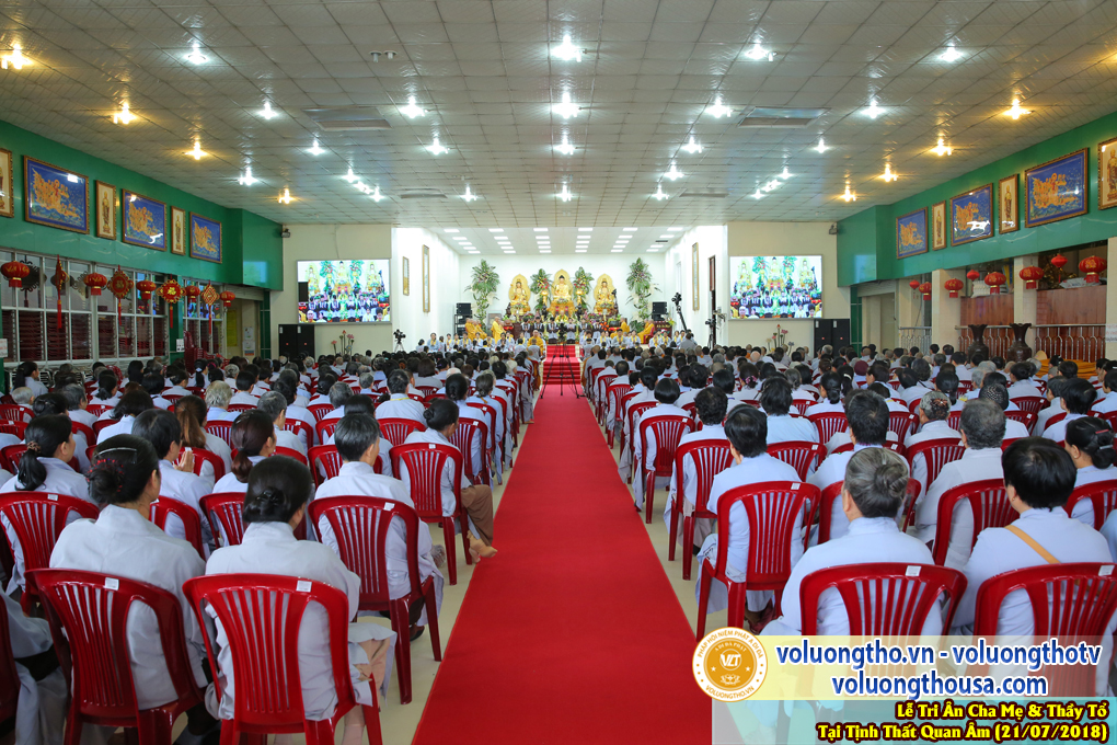 hinh-anh-le-tri-an-ong-ba-cha-me-va-su-truong-ngay-21-7-2018-chua-quan-the-am-duc-trong-lam-dong-53.jpg