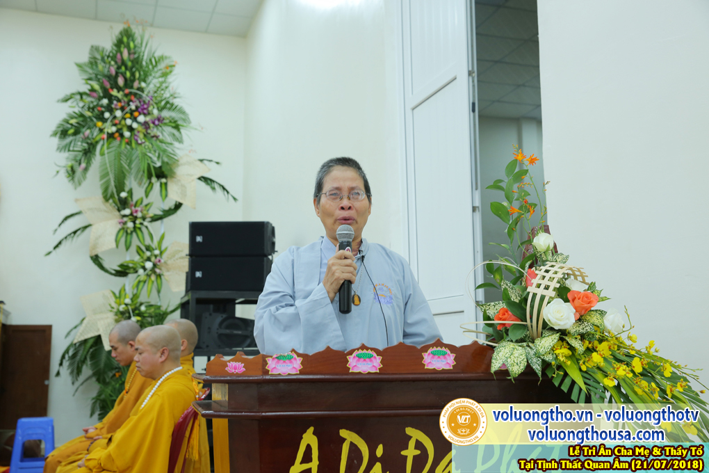 hinh-anh-le-tri-an-ong-ba-cha-me-va-su-truong-ngay-21-7-2018-chua-quan-the-am-duc-trong-lam-dong-91.jpg
