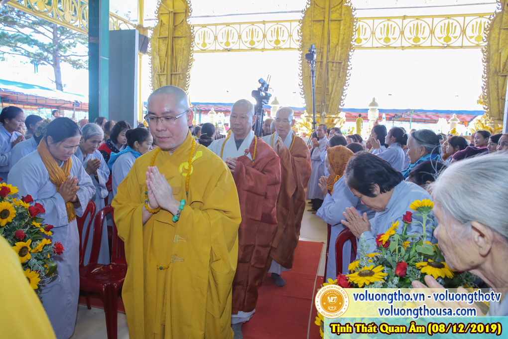 hinh-anh-le-via-duc-phat-a-di-da-tai-chua-quan-the-am-ngay-13-11-ky-hoi-chua-quan-the-am-duc-trong-lam-dong-18.jpg