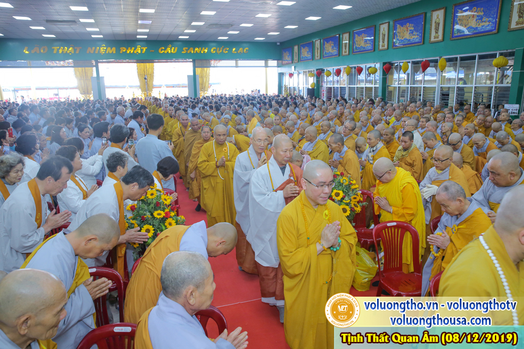 hinh-anh-le-via-duc-phat-a-di-da-tai-chua-quan-the-am-ngay-13-11-ky-hoi-chua-quan-the-am-duc-trong-lam-dong-21.jpg
