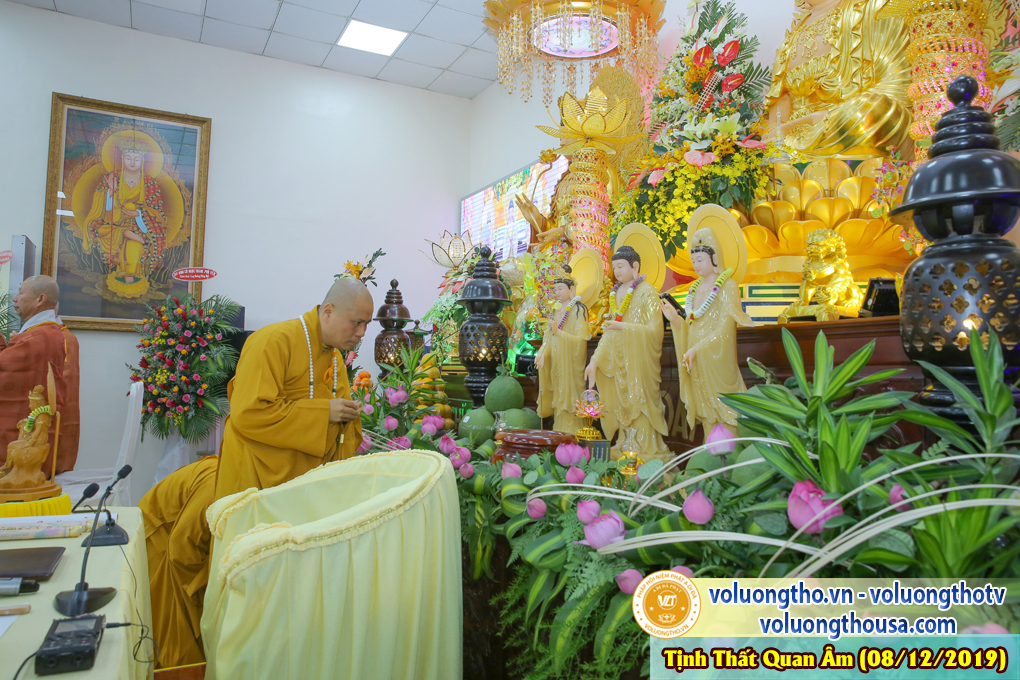 hinh-anh-le-via-duc-phat-a-di-da-tai-chua-quan-the-am-ngay-13-11-ky-hoi-chua-quan-the-am-duc-trong-lam-dong-27.jpg
