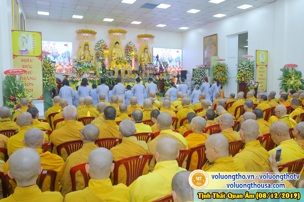 hinh-anh-le-via-duc-phat-a-di-da-tai-chua-quan-the-am-ngay-13-11-ky-hoi-chua-quan-the-am-duc-trong-lam-dong-37.jpg
