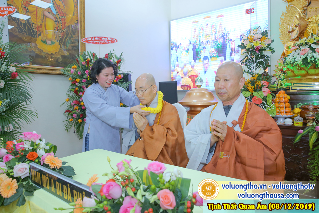 hinh-anh-le-via-duc-phat-a-di-da-tai-chua-quan-the-am-ngay-13-11-ky-hoi-chua-quan-the-am-duc-trong-lam-dong-50.jpg