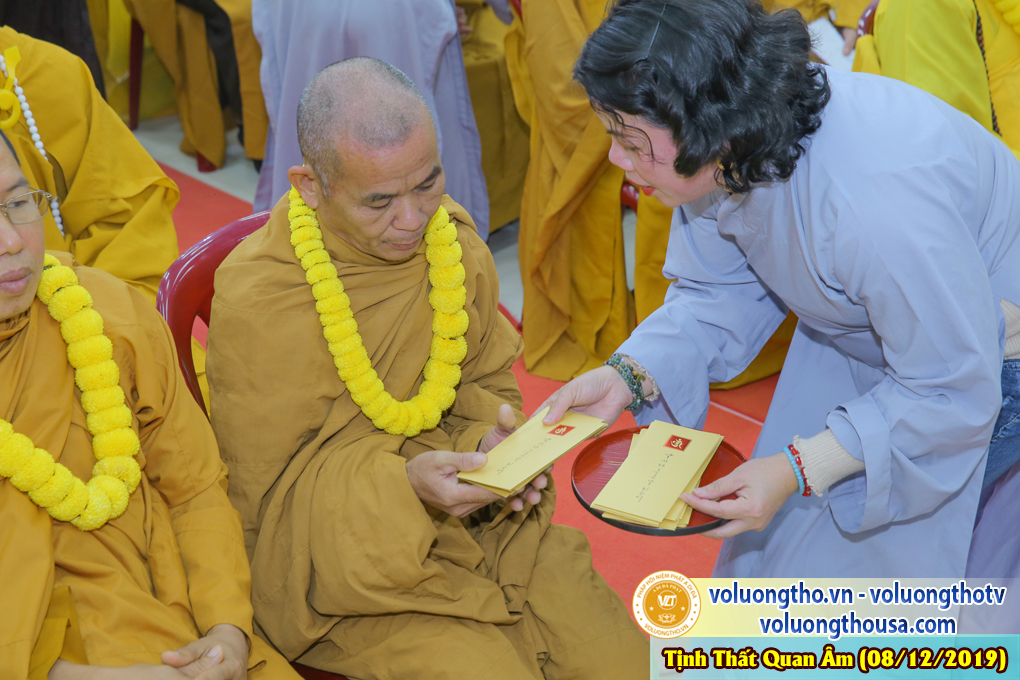 hinh-anh-le-via-duc-phat-a-di-da-tai-chua-quan-the-am-ngay-13-11-ky-hoi-chua-quan-the-am-duc-trong-lam-dong-55.jpg