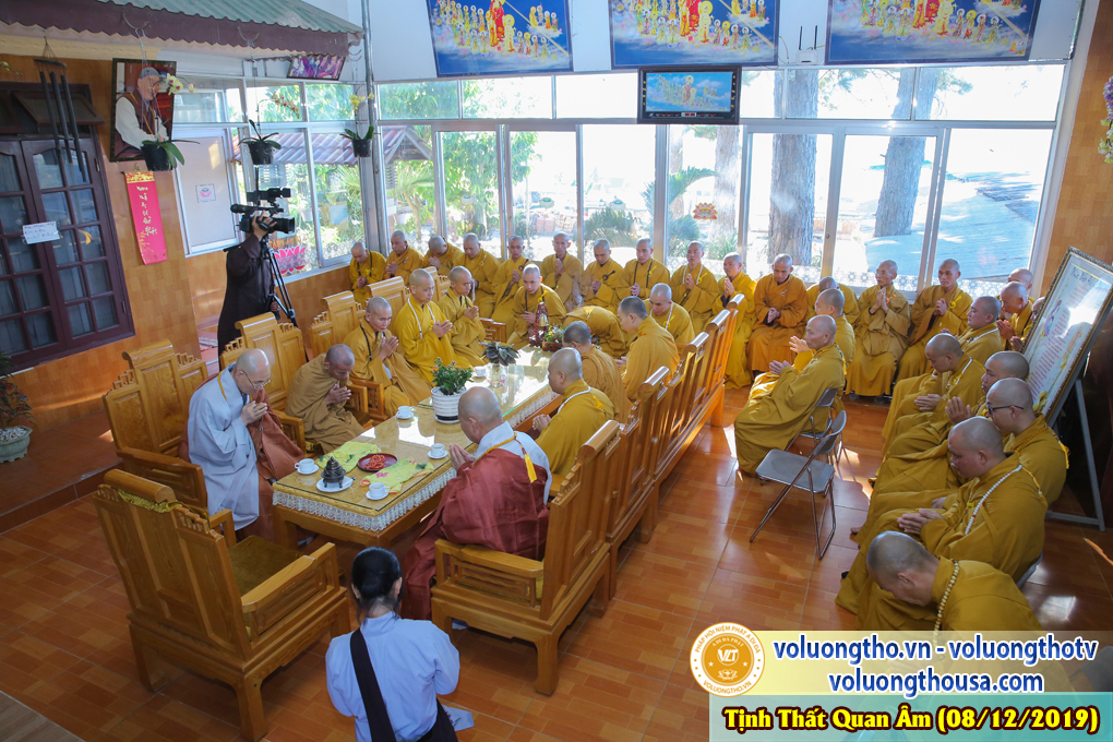 hinh-anh-le-via-duc-phat-a-di-da-tai-chua-quan-the-am-ngay-13-11-ky-hoi-chua-quan-the-am-duc-trong-lam-dong-80.jpg