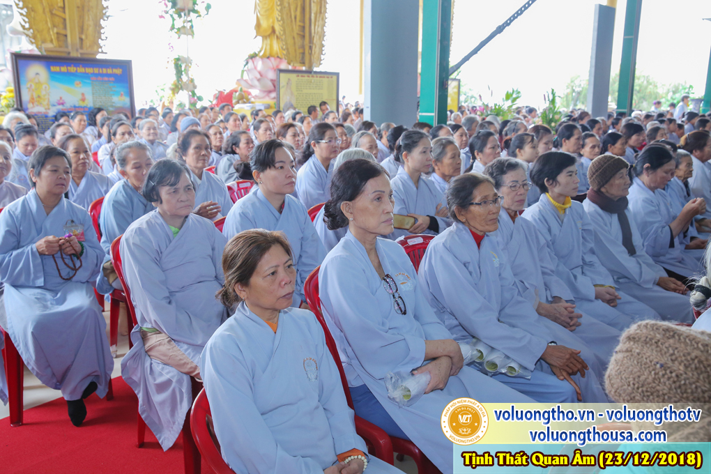 hinh-anh-le-via-duc-phat-a-di-da-tai-chua-quan-the-am-ngay-17-11-mau-tuat-chua-quan-the-am-duc-trong-lam-dong-10.jpg