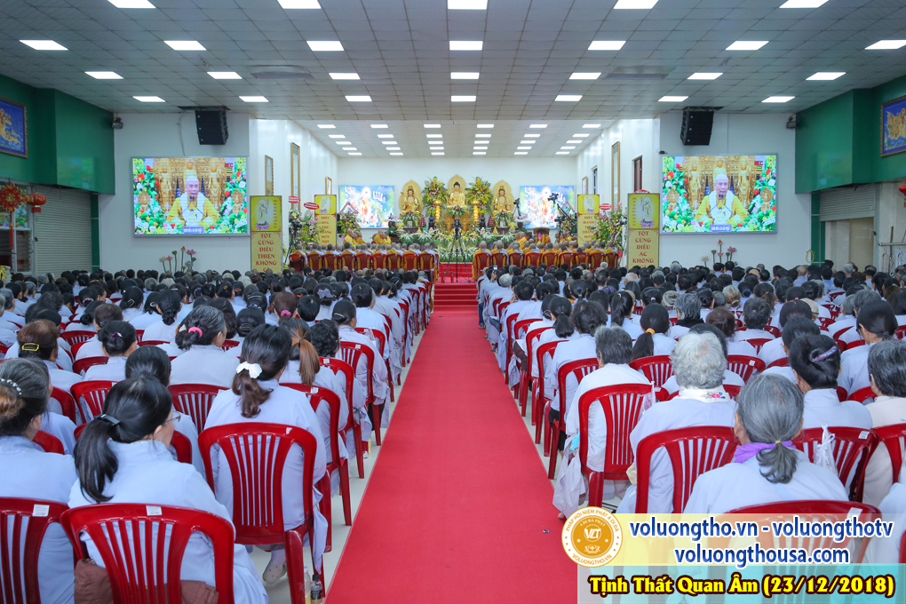 hinh-anh-le-via-duc-phat-a-di-da-tai-chua-quan-the-am-ngay-17-11-mau-tuat-chua-quan-the-am-duc-trong-lam-dong-11.jpg