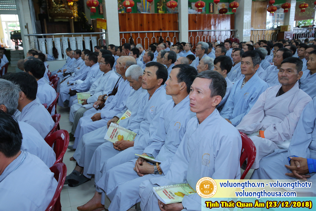 hinh-anh-le-via-duc-phat-a-di-da-tai-chua-quan-the-am-ngay-17-11-mau-tuat-chua-quan-the-am-duc-trong-lam-dong-13.jpg