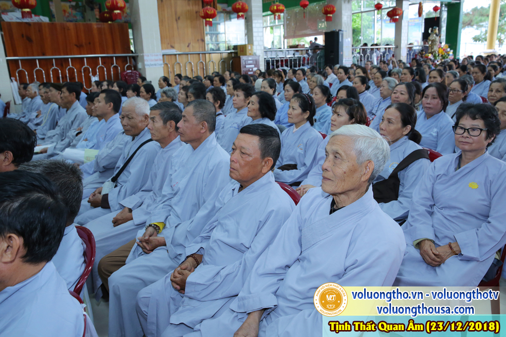 hinh-anh-le-via-duc-phat-a-di-da-tai-chua-quan-the-am-ngay-17-11-mau-tuat-chua-quan-the-am-duc-trong-lam-dong-14.jpg