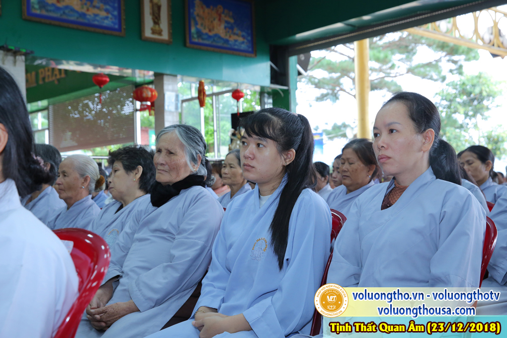 hinh-anh-le-via-duc-phat-a-di-da-tai-chua-quan-the-am-ngay-17-11-mau-tuat-chua-quan-the-am-duc-trong-lam-dong-16.jpg