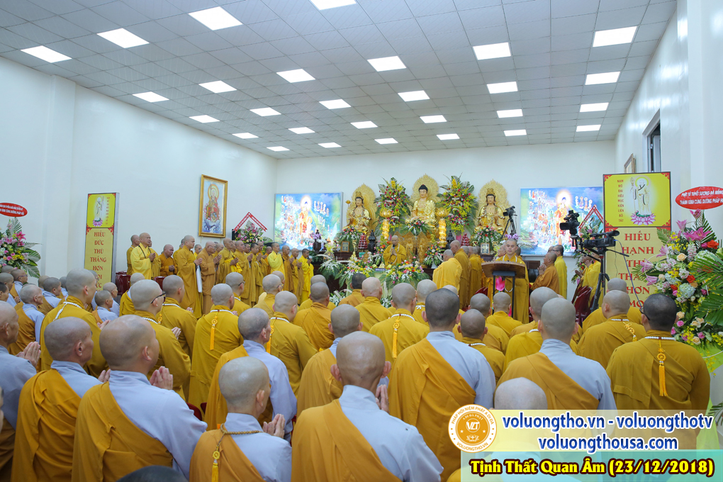 hinh-anh-le-via-duc-phat-a-di-da-tai-chua-quan-the-am-ngay-17-11-mau-tuat-chua-quan-the-am-duc-trong-lam-dong-23.jpg