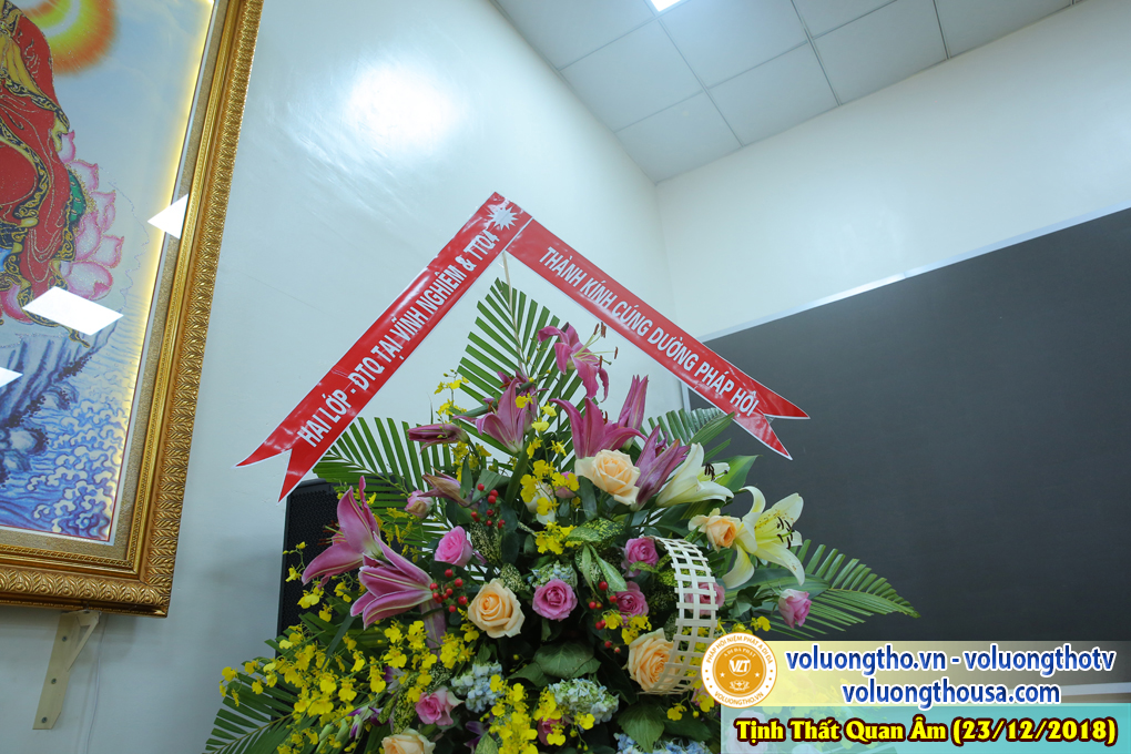 hinh-anh-le-via-duc-phat-a-di-da-tai-chua-quan-the-am-ngay-17-11-mau-tuat-chua-quan-the-am-duc-trong-lam-dong-32.jpg