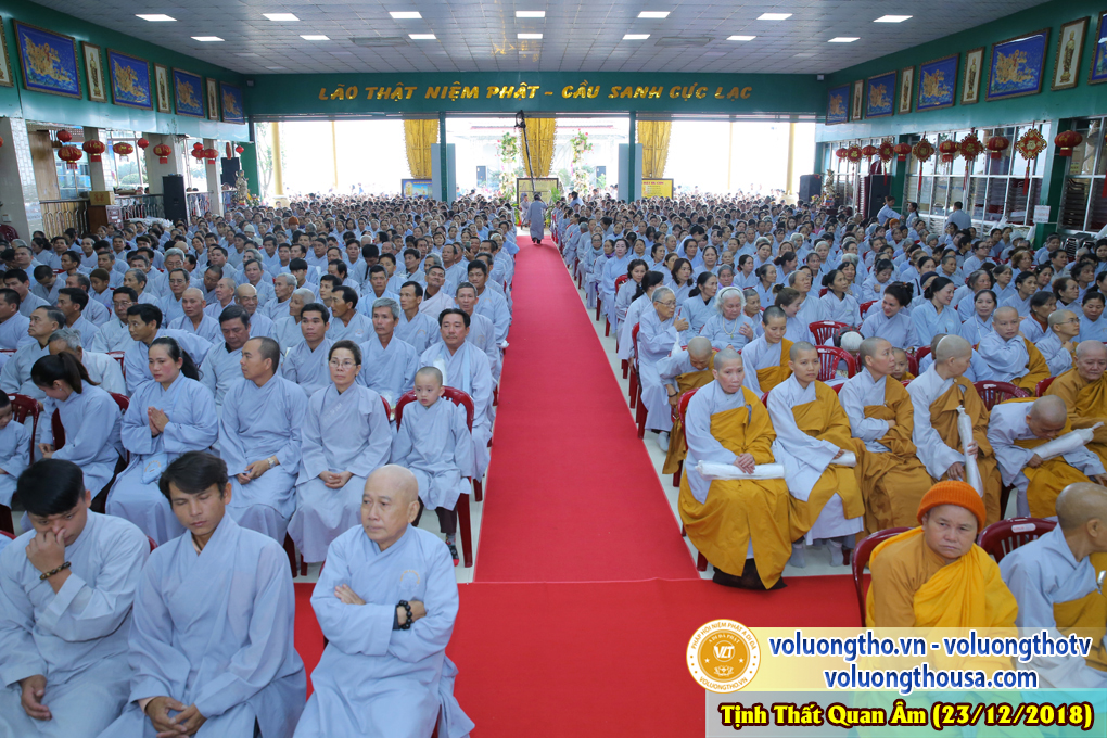 hinh-anh-le-via-duc-phat-a-di-da-tai-chua-quan-the-am-ngay-17-11-mau-tuat-chua-quan-the-am-duc-trong-lam-dong-36.jpg