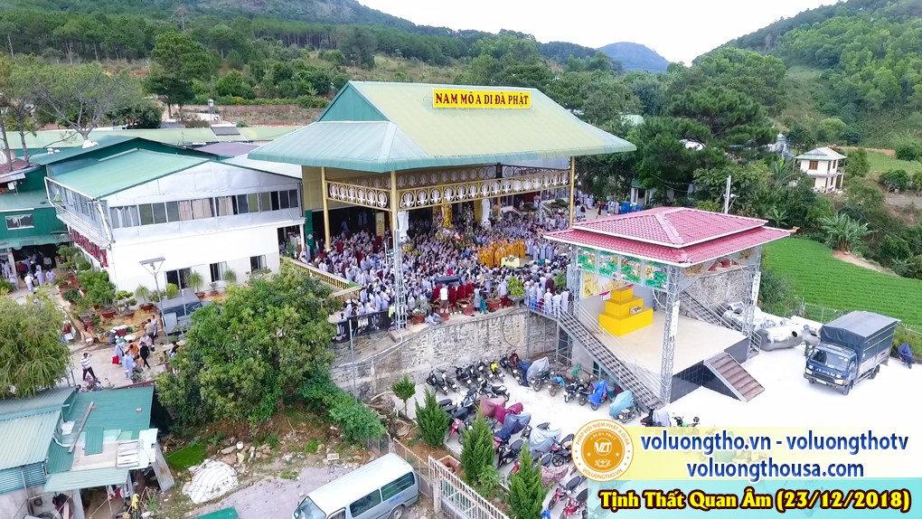 hinh-anh-le-via-duc-phat-a-di-da-tai-chua-quan-the-am-ngay-17-11-mau-tuat-chua-quan-the-am-duc-trong-lam-dong-45.jpg