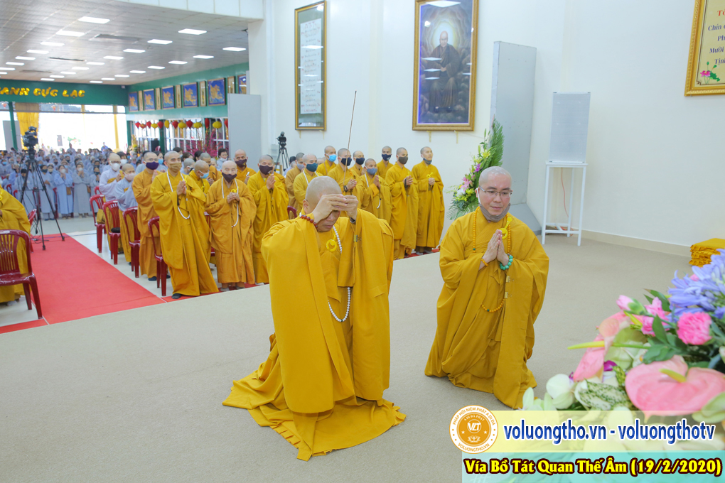 hinh-anh-le-via-quan-am-19-02-canh-ty-2020-chua-quan-the-am-duc-trong-lam-dong-21.jpg