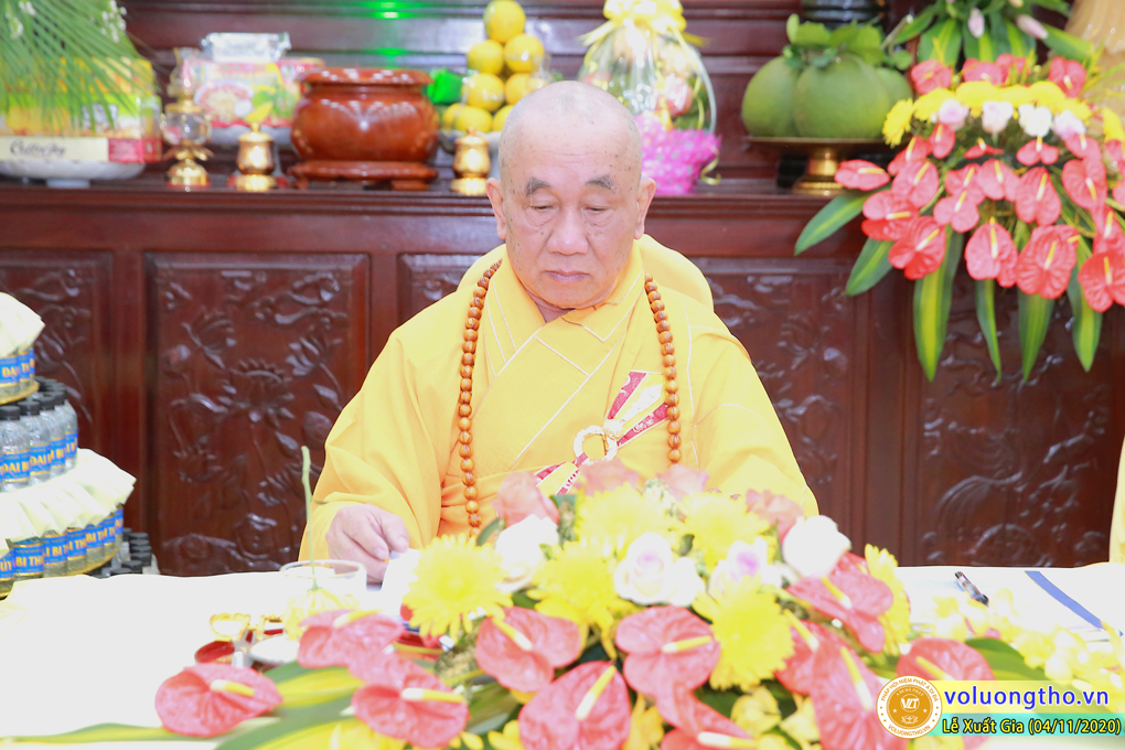 hinh-anh-le-xuat-gia-ngay-04-11-2020-19-09-canh-ty-chua-quan-the-am-duc-trong-lam-dong-14.jpg
