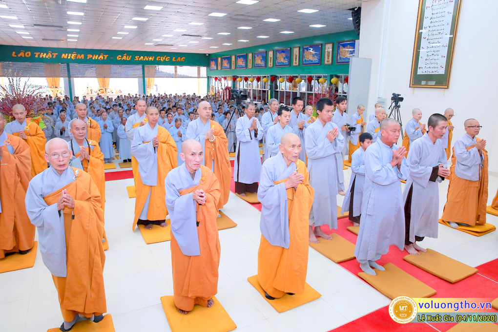 hinh-anh-le-xuat-gia-ngay-04-11-2020-19-09-canh-ty-chua-quan-the-am-duc-trong-lam-dong-16.jpg