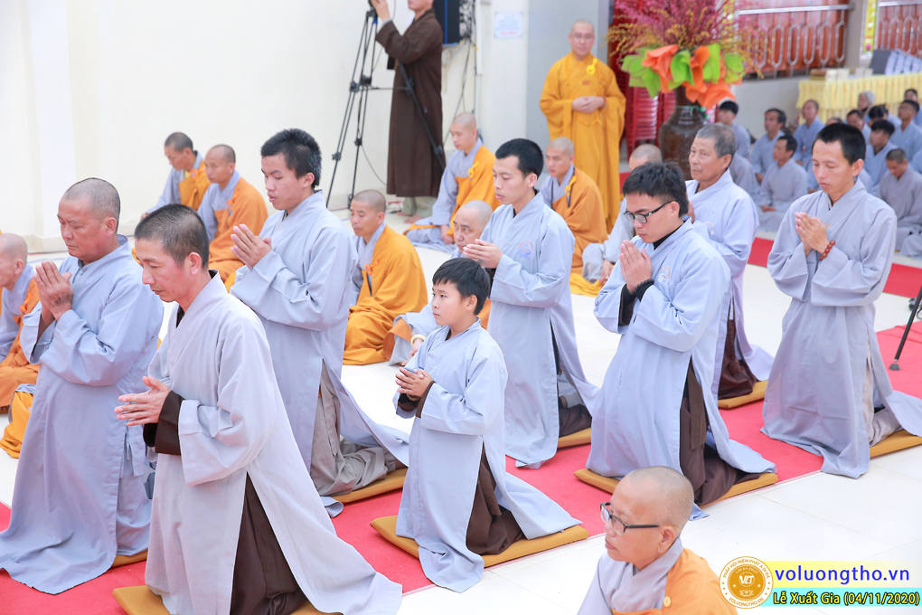 hinh-anh-le-xuat-gia-ngay-04-11-2020-19-09-canh-ty-chua-quan-the-am-duc-trong-lam-dong-24.jpg