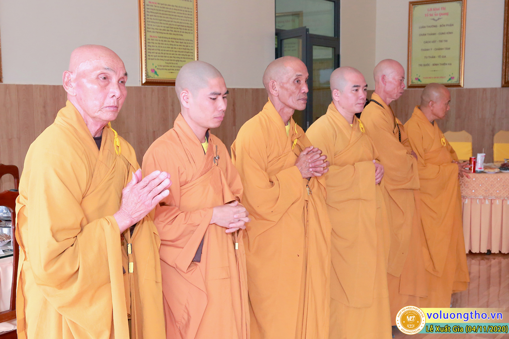hinh-anh-le-xuat-gia-ngay-04-11-2020-19-09-canh-ty-chua-quan-the-am-duc-trong-lam-dong-4.jpg