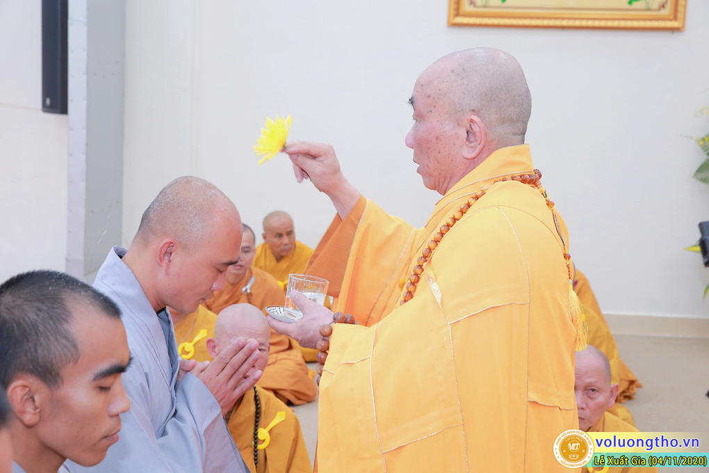 hinh-anh-le-xuat-gia-ngay-04-11-2020-19-09-canh-ty-chua-quan-the-am-duc-trong-lam-dong-49.jpg