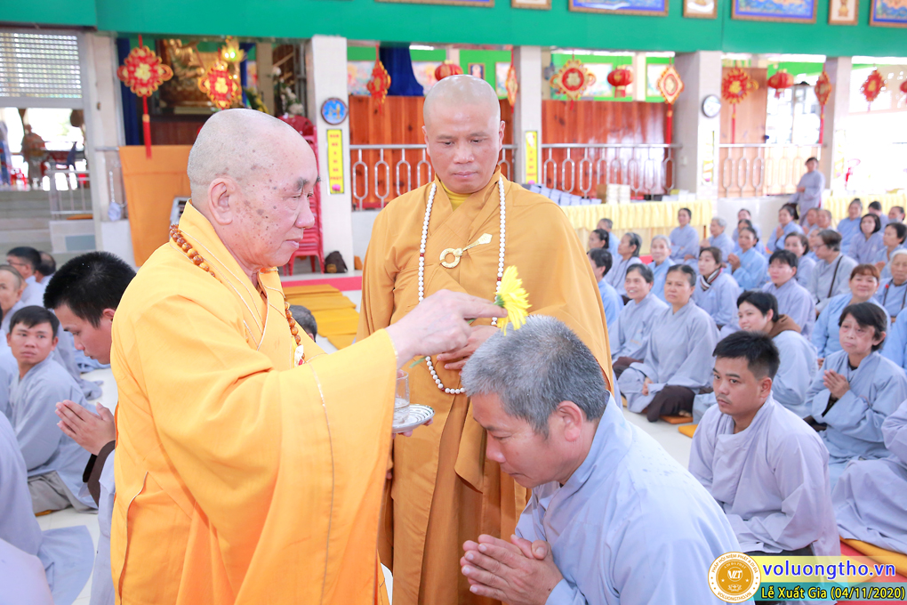 hinh-anh-le-xuat-gia-ngay-04-11-2020-19-09-canh-ty-chua-quan-the-am-duc-trong-lam-dong-53.jpg
