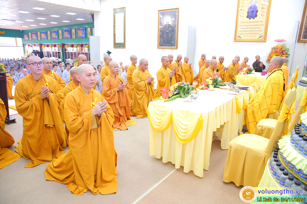 hinh-anh-le-xuat-gia-ngay-04-11-2020-19-09-canh-ty-chua-quan-the-am-duc-trong-lam-dong-62.jpg