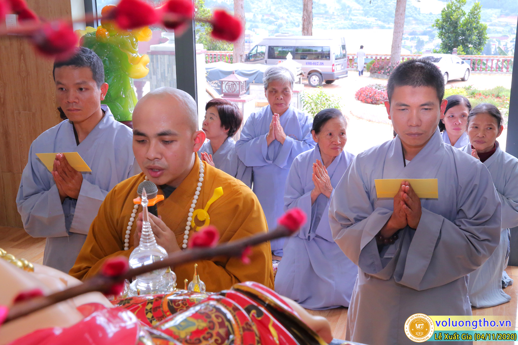 hinh-anh-le-xuat-gia-ngay-04-11-2020-19-09-canh-ty-chua-quan-the-am-duc-trong-lam-dong-65.jpg