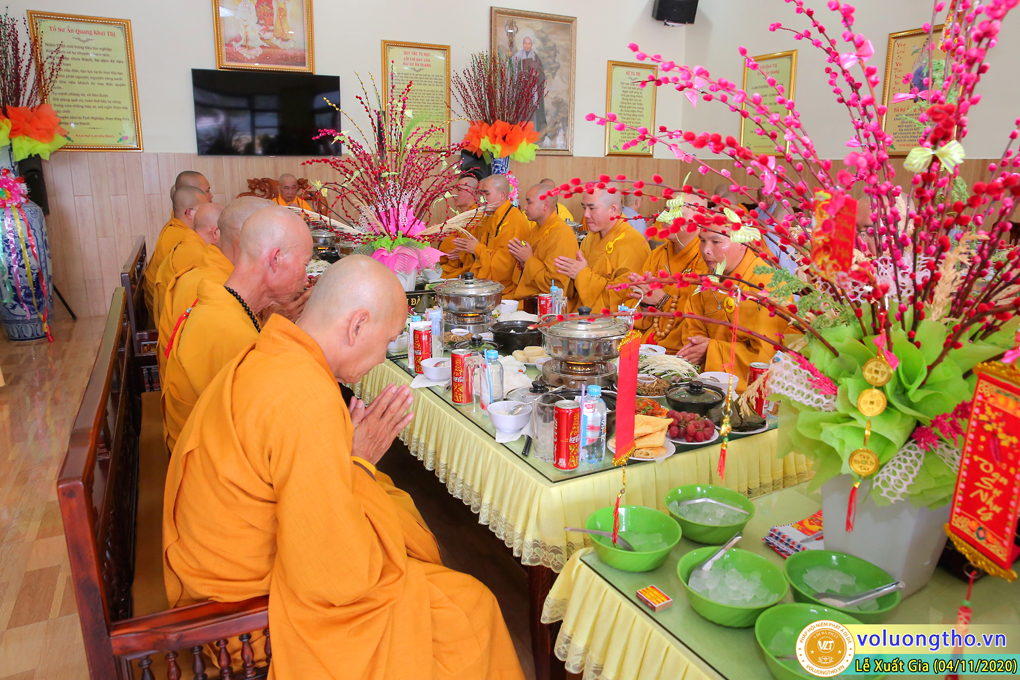 hinh-anh-le-xuat-gia-ngay-04-11-2020-19-09-canh-ty-chua-quan-the-am-duc-trong-lam-dong-68.jpg