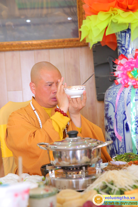 hinh-anh-le-xuat-gia-ngay-04-11-2020-19-09-canh-ty-chua-quan-the-am-duc-trong-lam-dong-69.jpg