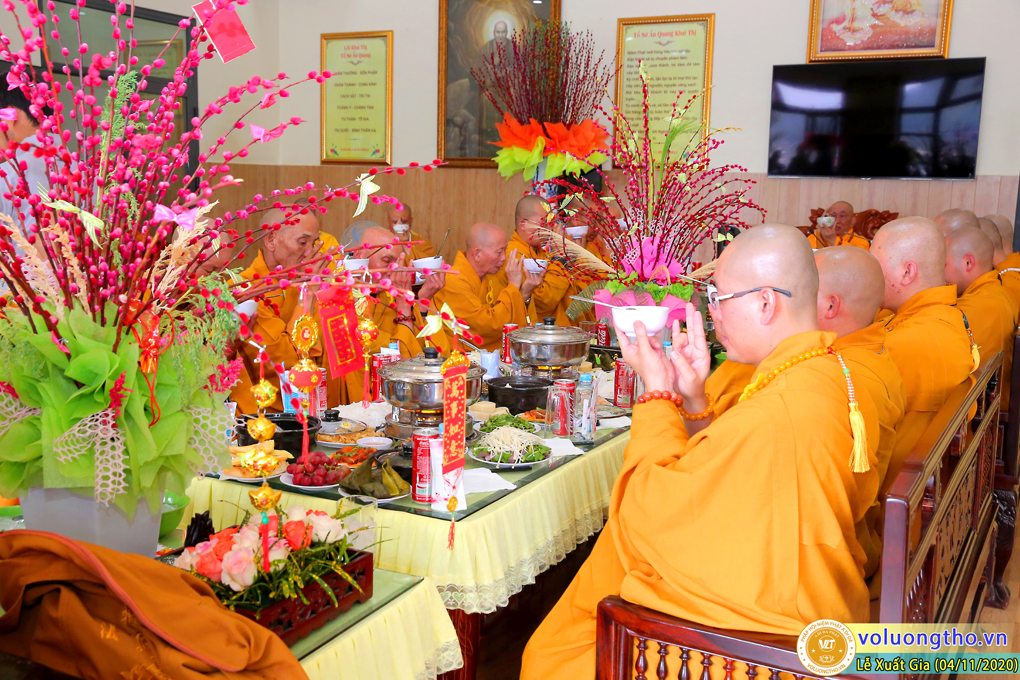 hinh-anh-le-xuat-gia-ngay-04-11-2020-19-09-canh-ty-chua-quan-the-am-duc-trong-lam-dong-70.jpg
