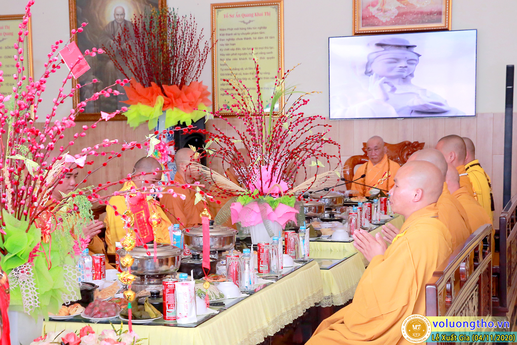 hinh-anh-le-xuat-gia-ngay-04-11-2020-19-09-canh-ty-chua-quan-the-am-duc-trong-lam-dong-9.jpg