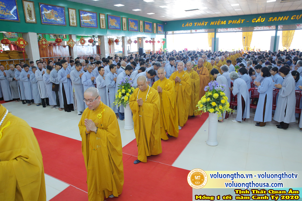 hinh-anh-mung-1-tet-canh-ty-2020-chua-quan-the-am-duc-trong-lam-dong-15.jpg