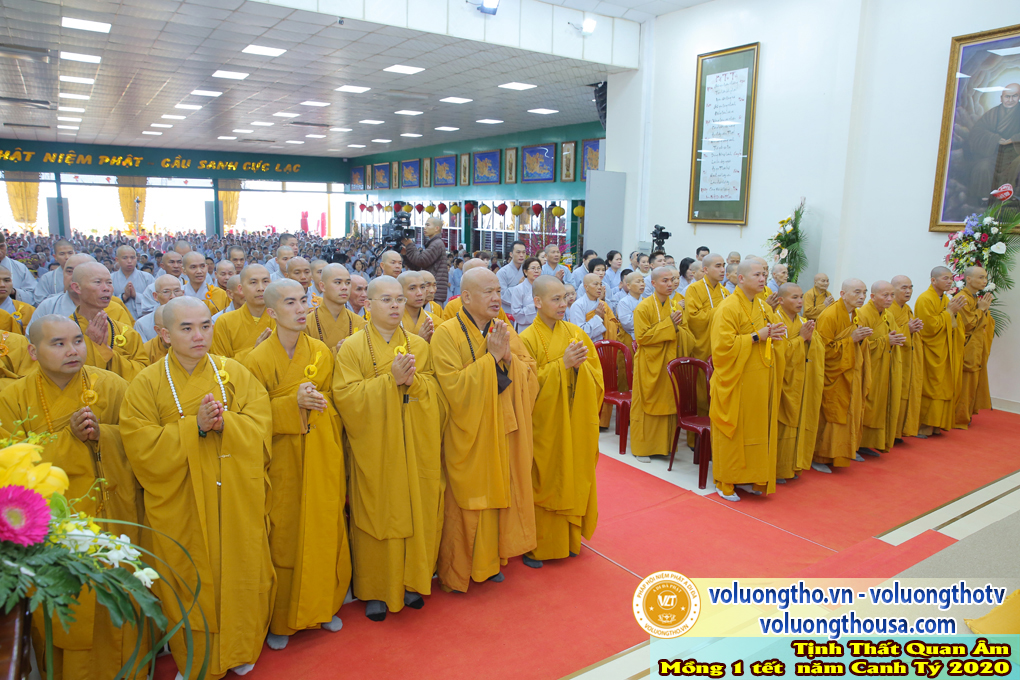 hinh-anh-mung-1-tet-canh-ty-2020-chua-quan-the-am-duc-trong-lam-dong-19.jpg