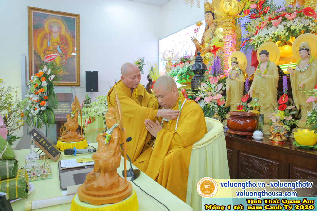 hinh-anh-mung-1-tet-canh-ty-2020-chua-quan-the-am-duc-trong-lam-dong-28.jpg
