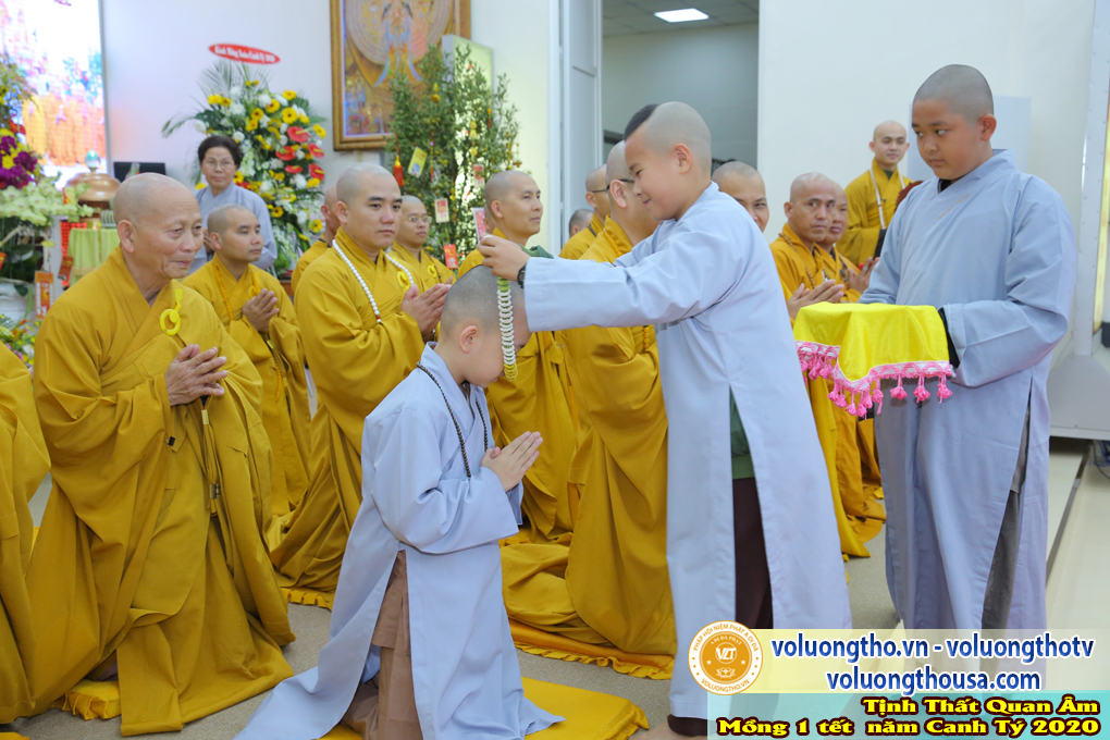 hinh-anh-mung-1-tet-canh-ty-2020-chua-quan-the-am-duc-trong-lam-dong-32.jpg