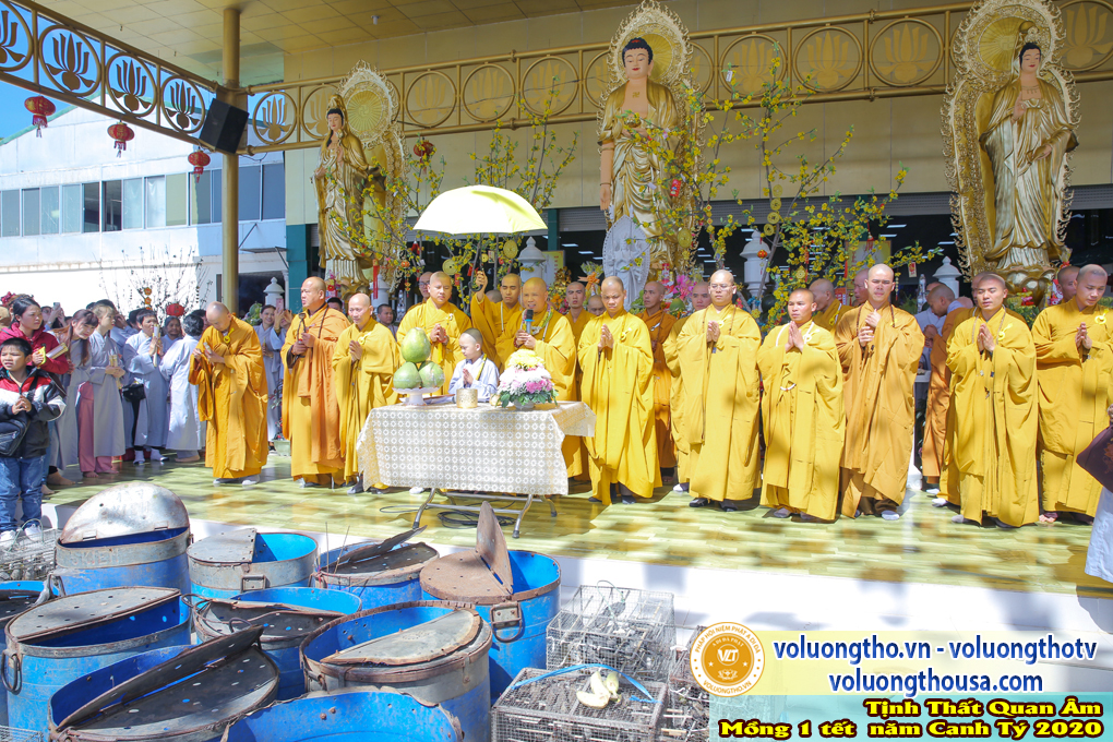 hinh-anh-mung-1-tet-canh-ty-2020-chua-quan-the-am-duc-trong-lam-dong-53.jpg