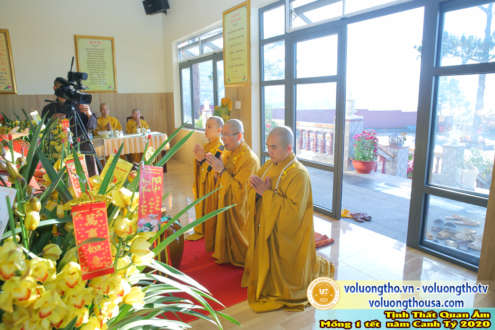 hinh-anh-mung-1-tet-canh-ty-2020-chua-quan-the-am-duc-trong-lam-dong-57.jpg