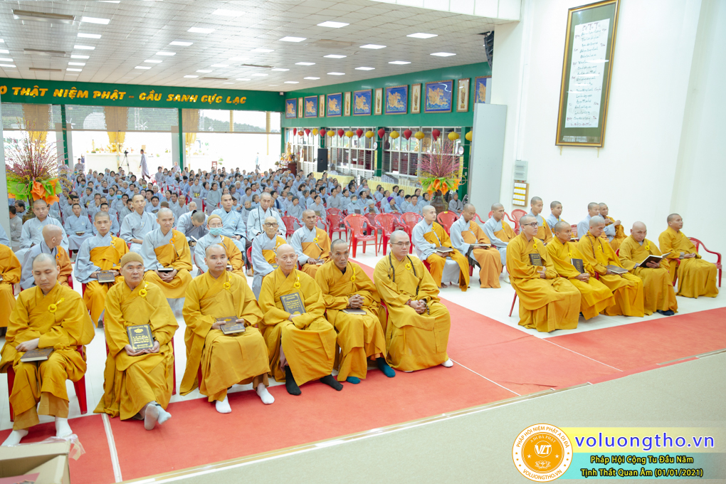 hinh-anh-phap-hoi-cong-tu-dau-nam-ngay-01-01-2021-chua-quan-the-am-duc-trong-lam-dong-9.jpg