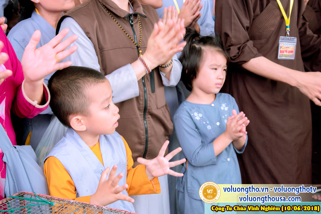 hinh-anh-phap-hoi-niem-phat-a-di-da-tai-to-dinh-vinh-nghiem-ngay-10-6-2018-chua-quan-the-am-duc-trong-lam-dong-98.jpg